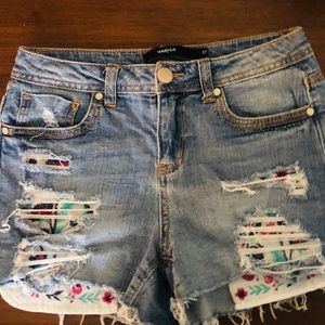Ripped Denim Shorts With Fringe